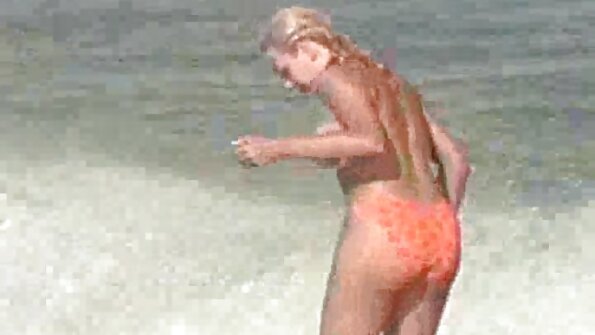 Blonde Haley Reed booloo porno zoog een enorme lul