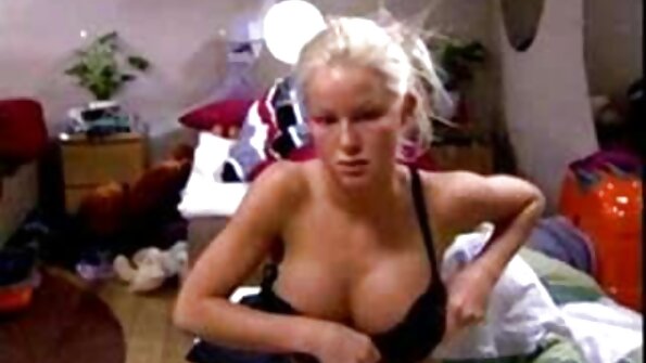 Sexy porno hd love Jade Nile streelt haar mooie lichaam
