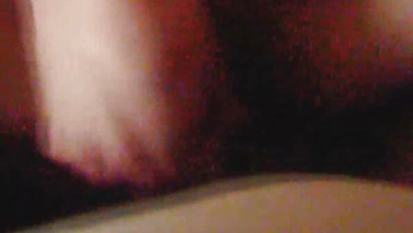 Bratty porno hd blond starlet Lucie Cline wikkelt haar lippen en kutje rond een harde lul